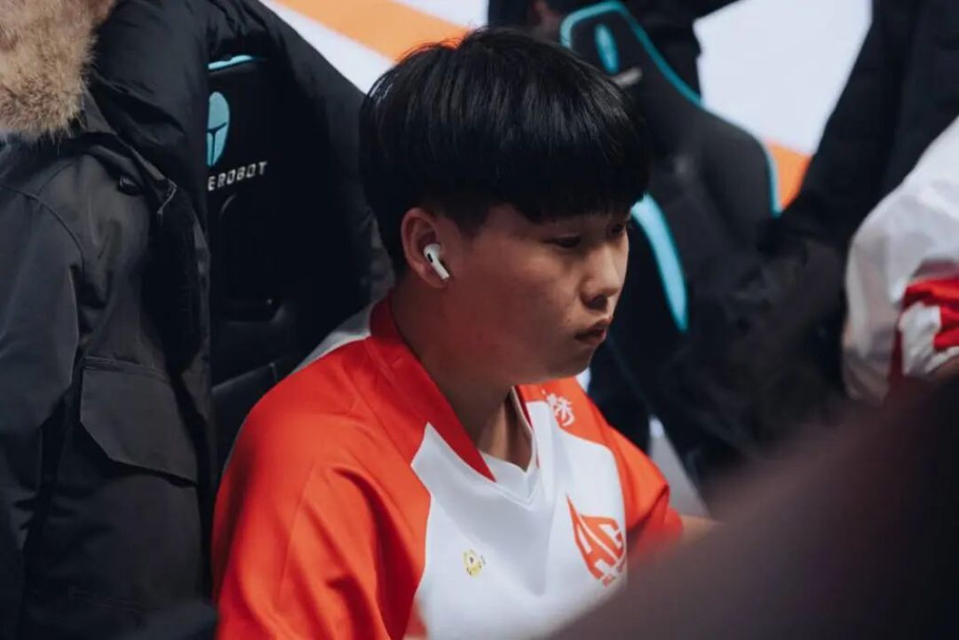 常规赛重燃战火！LGD对阵TLG力争首胜，成都AG冲击十连胜