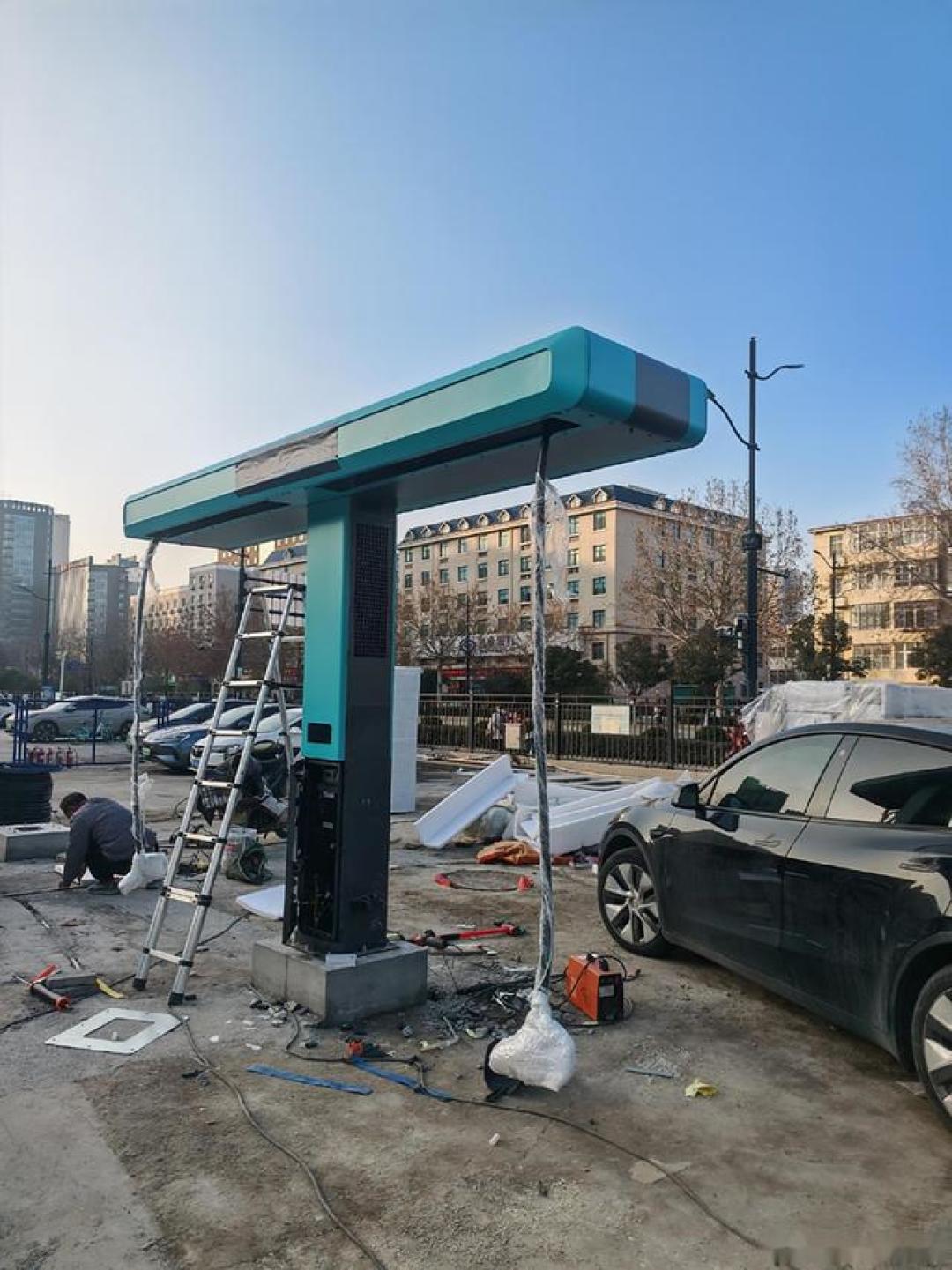 液冷技术双枪充电！5分钟补能400Km，比亚迪大批量铺设兆瓦闪充桩