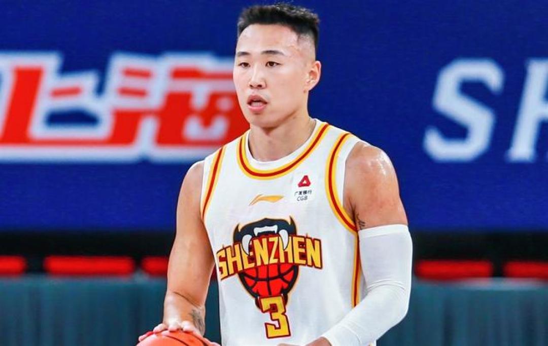 中国男篮12人大名单出炉!增加3个新面孔,胡明轩和他最终落选