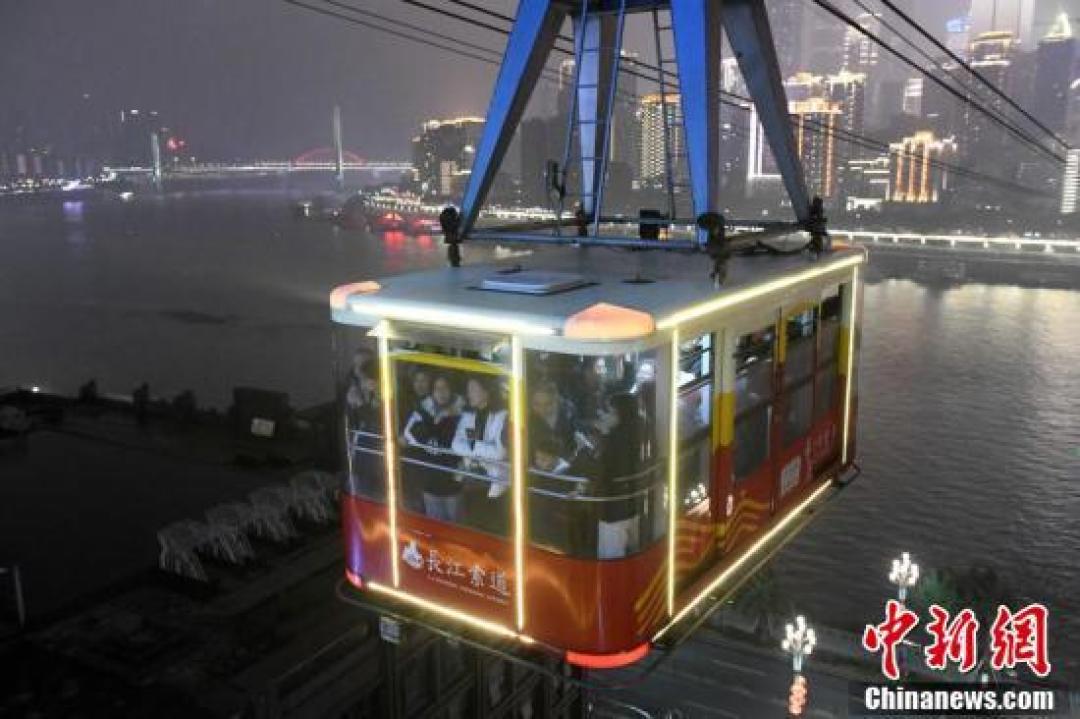 重庆索道：从过江神器到网红景点，一代人的青春记忆