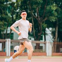 又轻又好看的美津浓HYPERWARPELITE竞速鞋