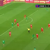 新年首冠！北京国安2-0上海海港，达万世界波破门，国安夺得超级杯冠军#北京国安2比0上海海港#上海海港VS北京国安#dou来足球季#超级杯决赛