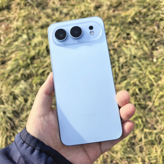 等等党赢麻了，2000元就能入手中端手机天花板