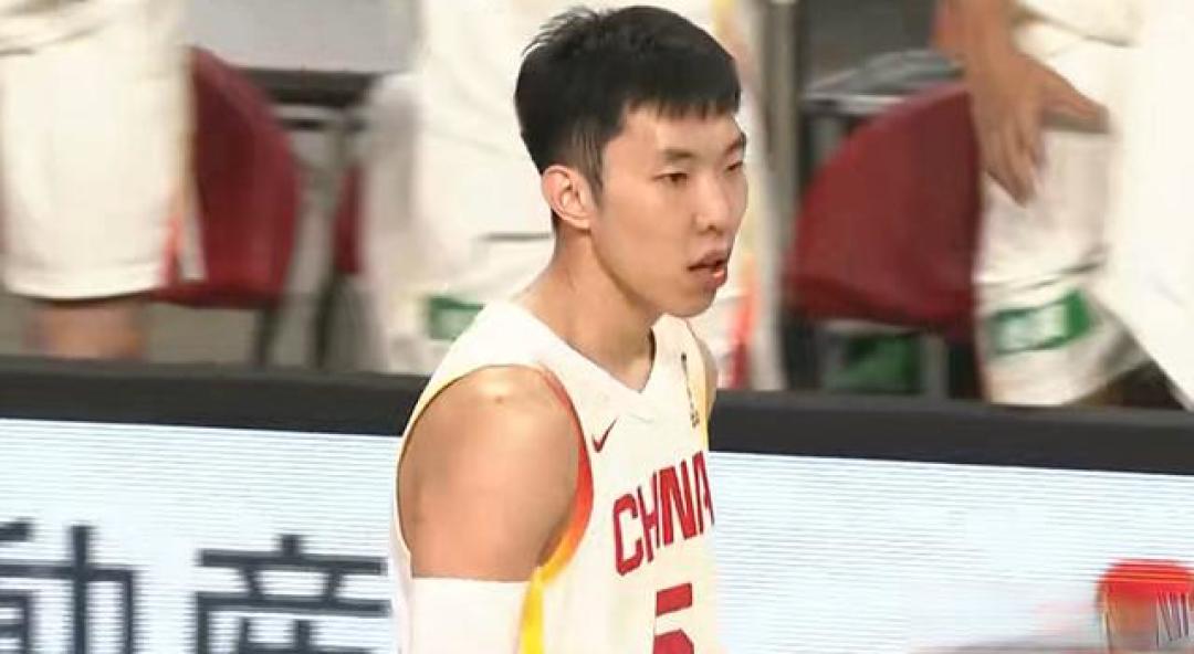 太解气!中国男篮首胜:15分大逆转日本,裁判太黑了,4人立大功