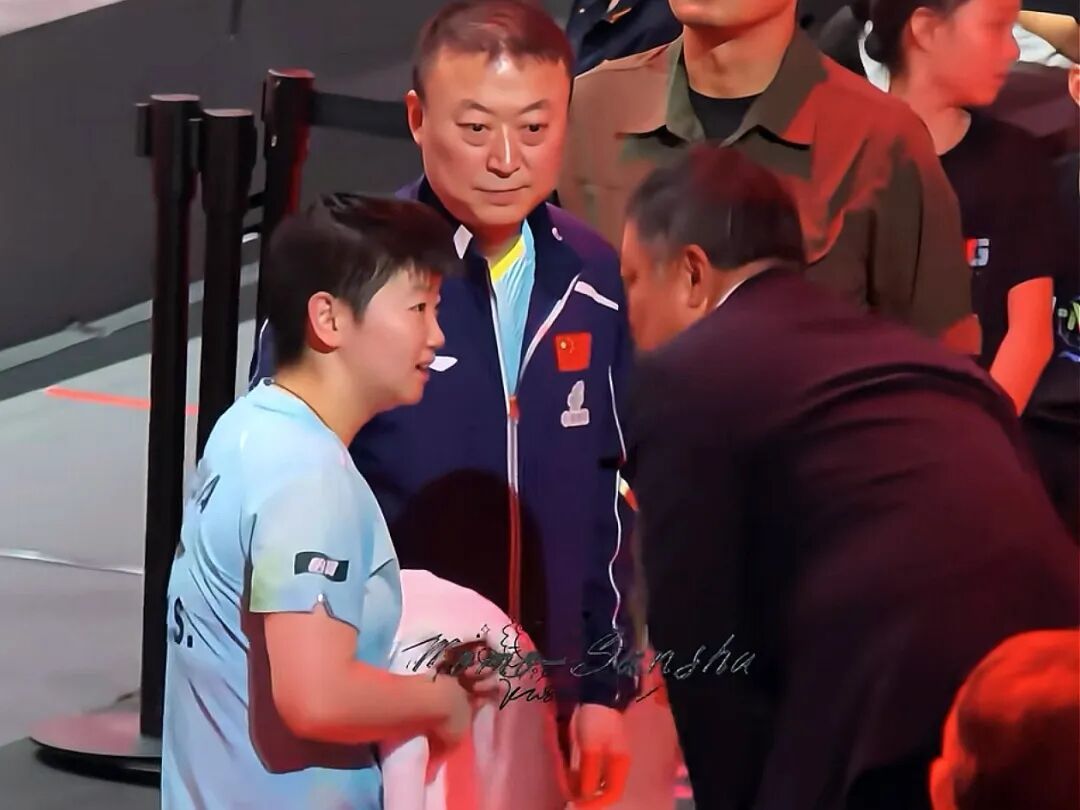 孙颖莎:4-2早田希娜,小跑奔向刘国梁