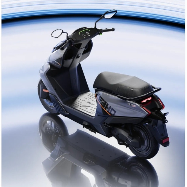 4899元电摩杀疯了！极核AE4 SE+发布，80km/h颠覆通勤市场？