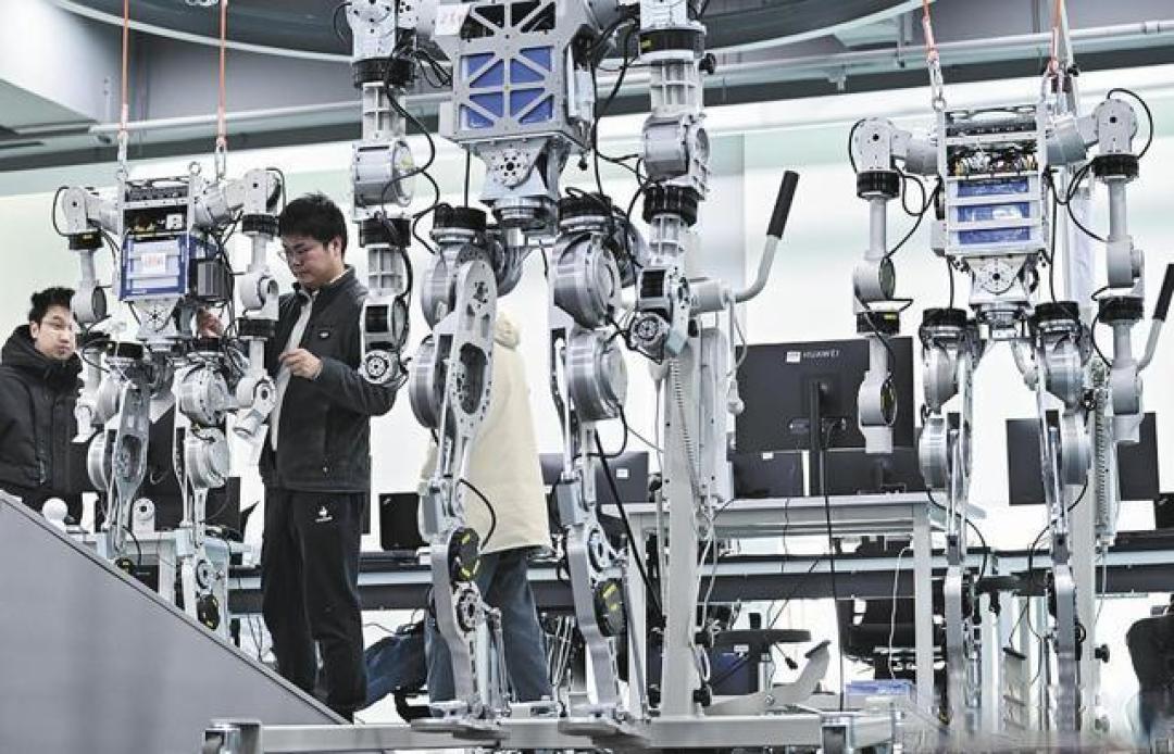 春晚机器人空翻背后:中国“智”造的产业、市场与AI底牌