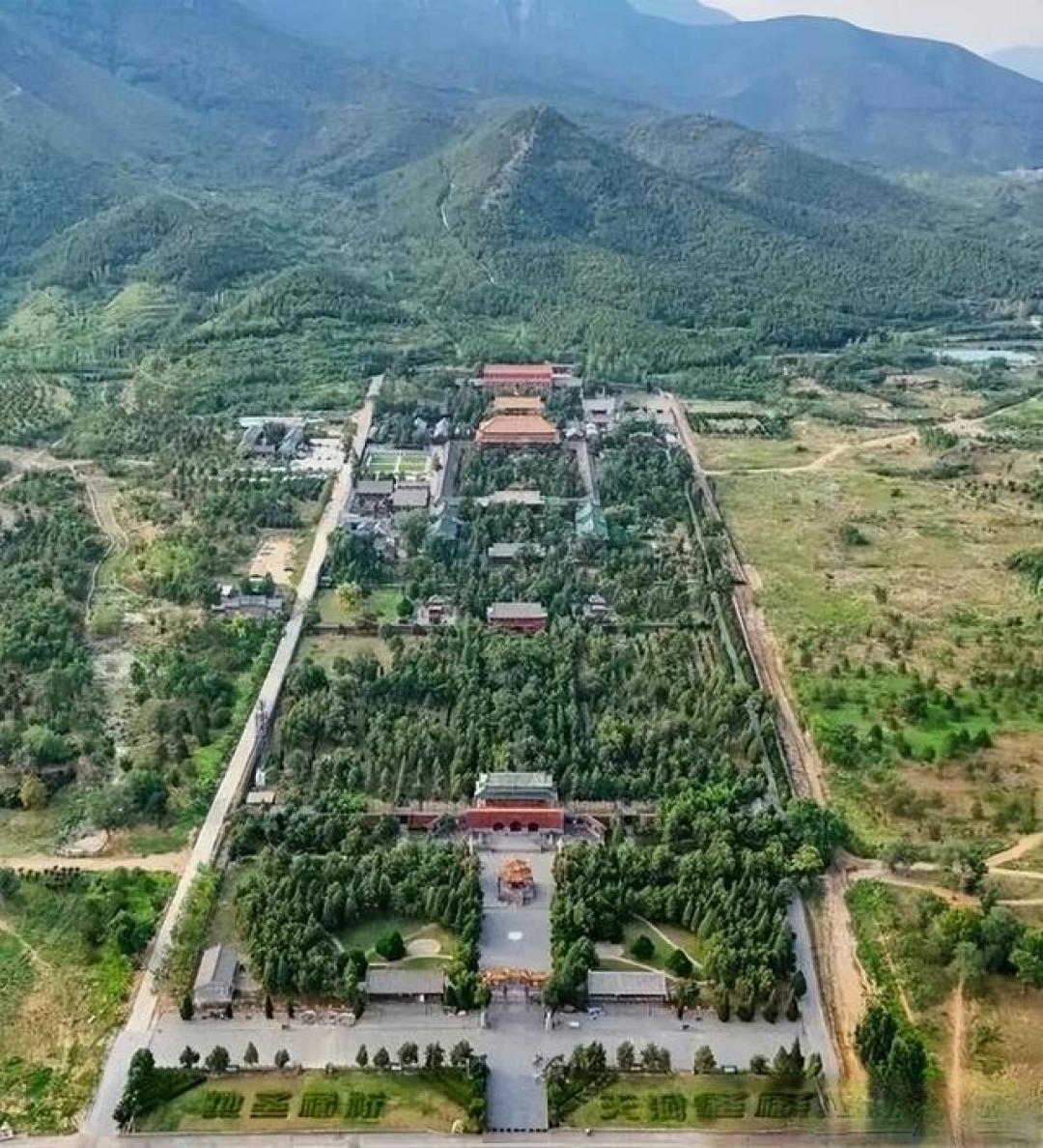 探秘河南“小故宫”:藏着宋代铁人和汉代石阙的两千年建筑史诗