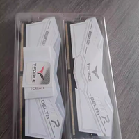 装机党封神✨十铨炫光DDR5 海力士芯+RGB直接焊在机箱里