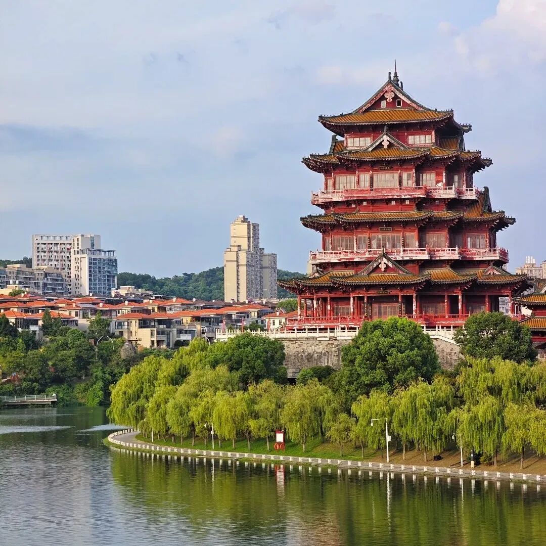 高铁直达!如果预算充足,退休后一定要在这6座城市旅居,消费不高生活安逸,来了就不想走!