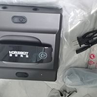 科技擦窗小能手，家庭清洁魔术师