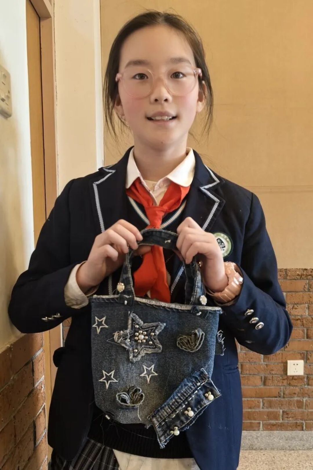 “衣”旧有创意·环保“袋”回家——大洋小学北校区“旧衣改造”寒假劳动实践活动