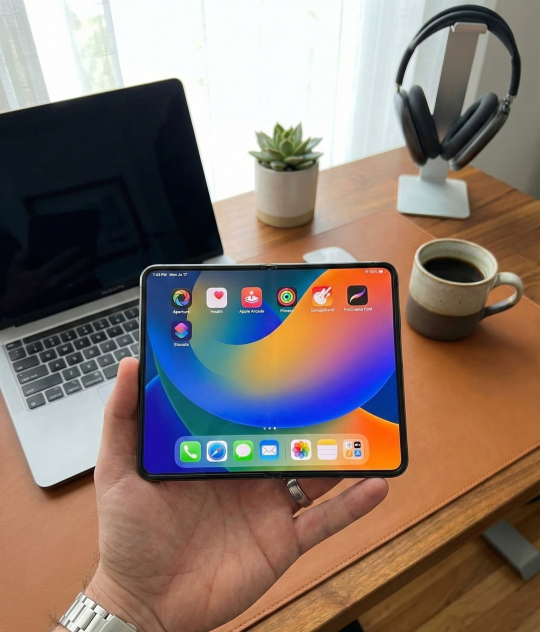 又丑又贵？iPhone大折叠屏将于9月发布