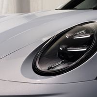 保时捷911混动版：传承经典还是背离初心？272万起售引热议