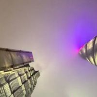 万国建筑遇陆家嘴流光，这是外滩独有的浪漫