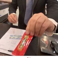 酥心糖跨国接力：暖心善举还是资源浪费？1000+用户观点大碰撞