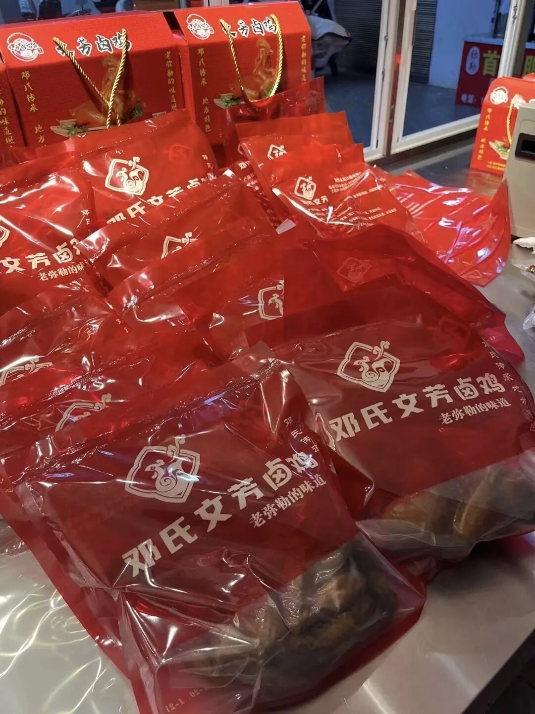 除了特产店,弥勒还能去哪买特产和伴手礼?这5个地方一定用得上