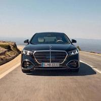 梅赛德斯-奔驰预告将推出大量新车，今年有16款新车型发布