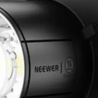 什么样的离机闪光灯才适合专业摄影师？