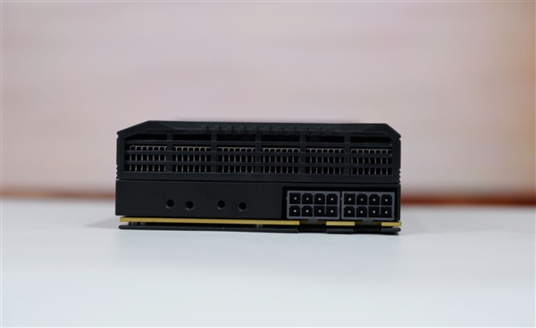 四张英特尔锐炫Pro B60显卡加持!长城世恒X-AIGC工作站图赏