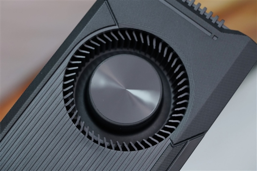四张英特尔锐炫Pro B60显卡加持!长城世恒X-AIGC工作站图赏