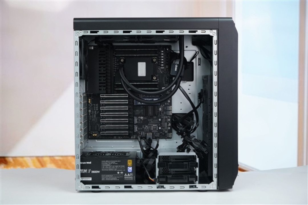 四张英特尔锐炫Pro B60显卡加持!长城世恒X-AIGC工作站图赏