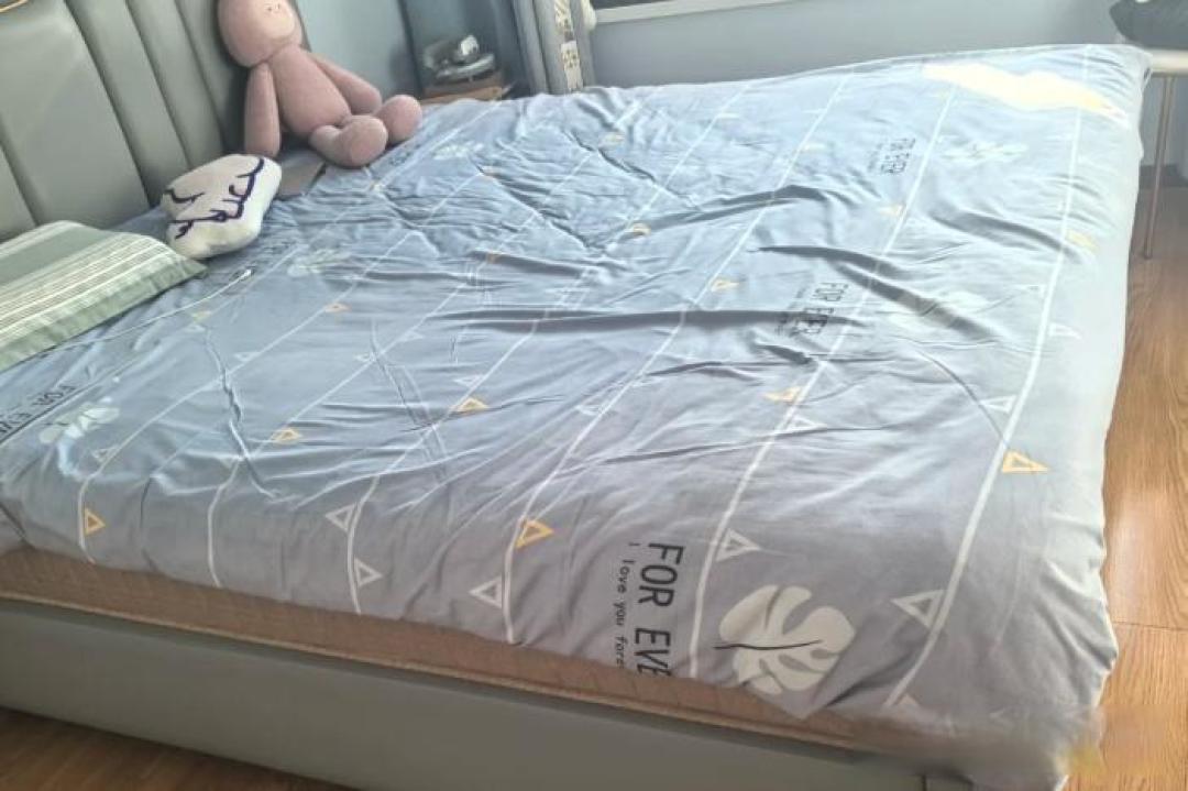 床垫上要铺一层“褥子”吗？多亏保姆提醒，难怪睡觉不舒服
