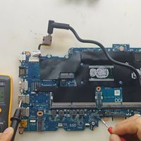 惠普笔记本，电池无法充电，拔掉充电器马上黑屏了，换了新电池还是一样，分享详细维修案例！