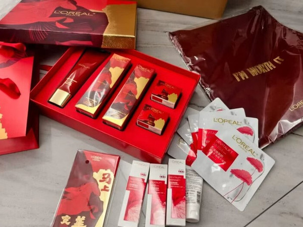 欧莱雅马年限定礼盒，抗初老效果如何？