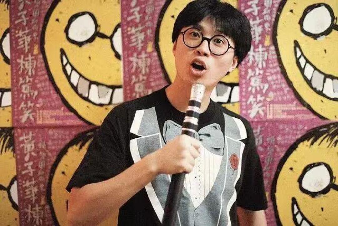 这部大尺度喜剧片,凭什么拿下春节档最高分?