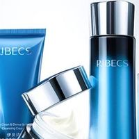 伊贝诗推出鱼子蛋白护肤套装，礼盒附送，护肤效果显著！