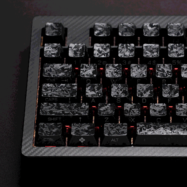 实测 SKN 青龙惊碳：碳纤维机身 + 高颜值，办公游戏党闭眼冲！