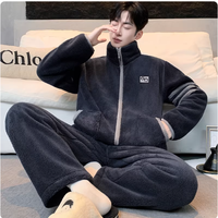 怕冷男生直接焊身上！向薇雪花绒睡衣暖到跺脚❄️