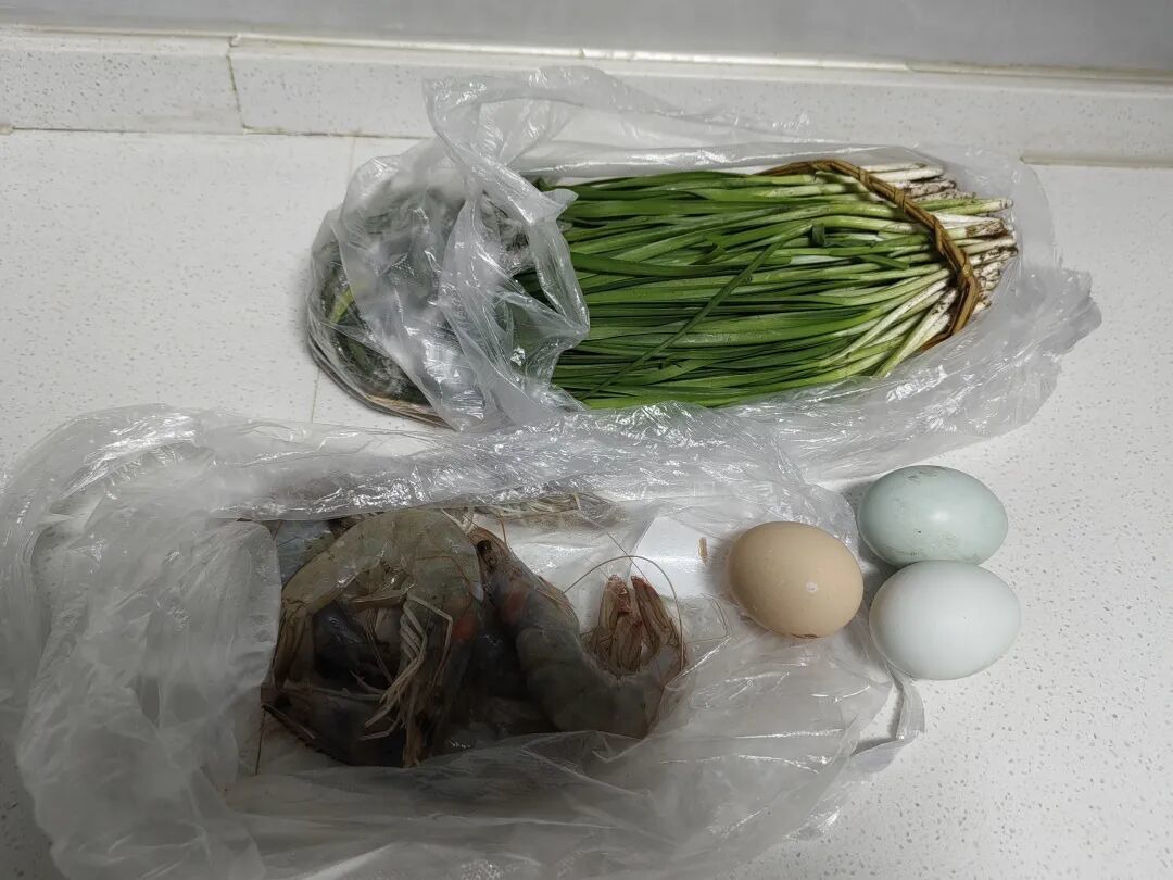 教你一个三鲜饺子,不出汤的小窍门,做法超级简单,薄皮大馅,一口爆鲜
