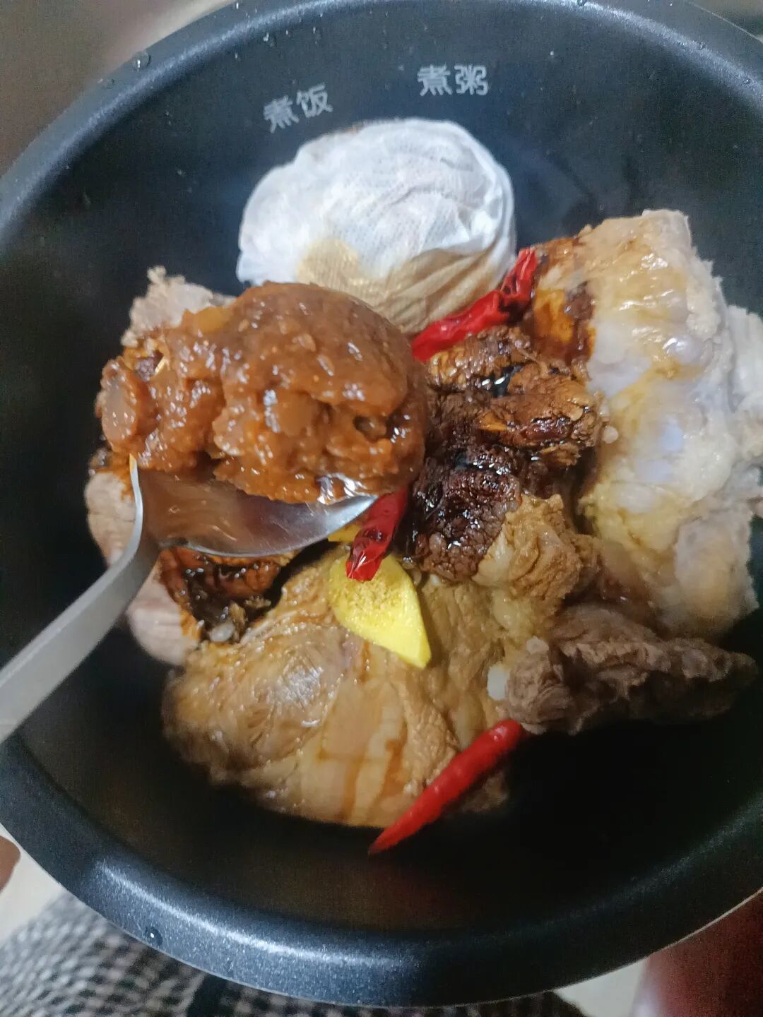 你们要的酱牛肉家庭版教程来了