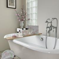 spring🕊️像把整个春天泡进白茶里🌸🍵