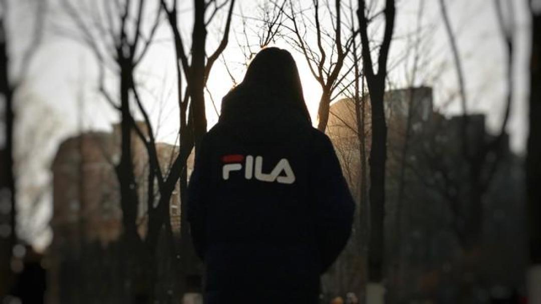 FILA业绩下滑,困在中产幻觉里,高价低配终遇冷