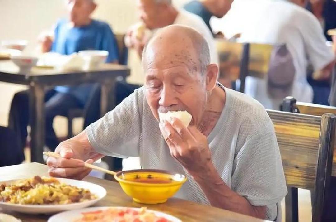 “八小时睡觉论”错了?医生建议:过了65岁,睡觉尽量做到这几点