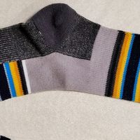 可运动可商务，能透气能速干，就在这双灰壳羊毛运动袜