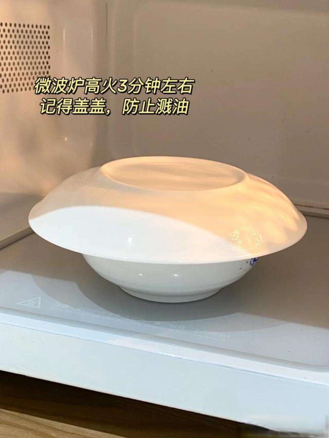 中年阿姨的“微波炉用法”太实用!换种用法,微波炉再也不闲置