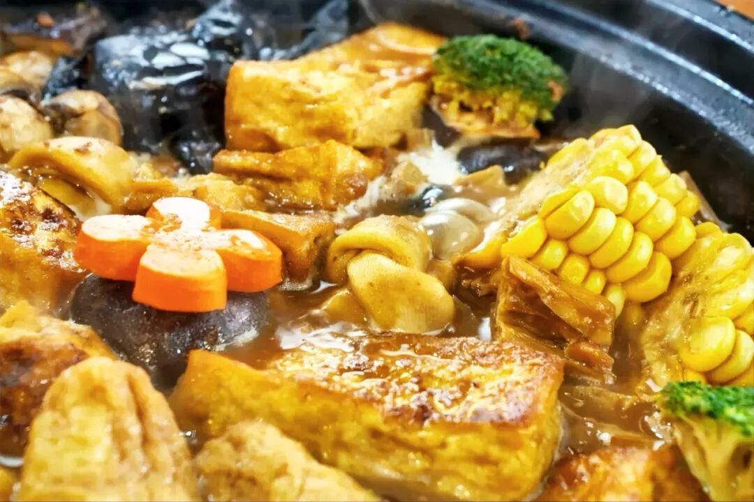 素食护生 | 歲歲平安 年年如意 素食年夜饭，祝大家馬年吉祥