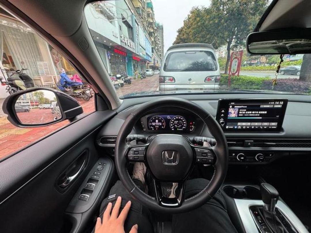 试驾才懂的差距!本田 HR-V 比锋兰达多的,不只是运动感