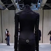 Gucci新创意总监首秀，用一条70万的10克拉钻石双G裤炸翻米兰时装周！