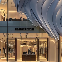 LV羽绒服穿3小时就掉色，客服神回复：不能出汗不能沾水？