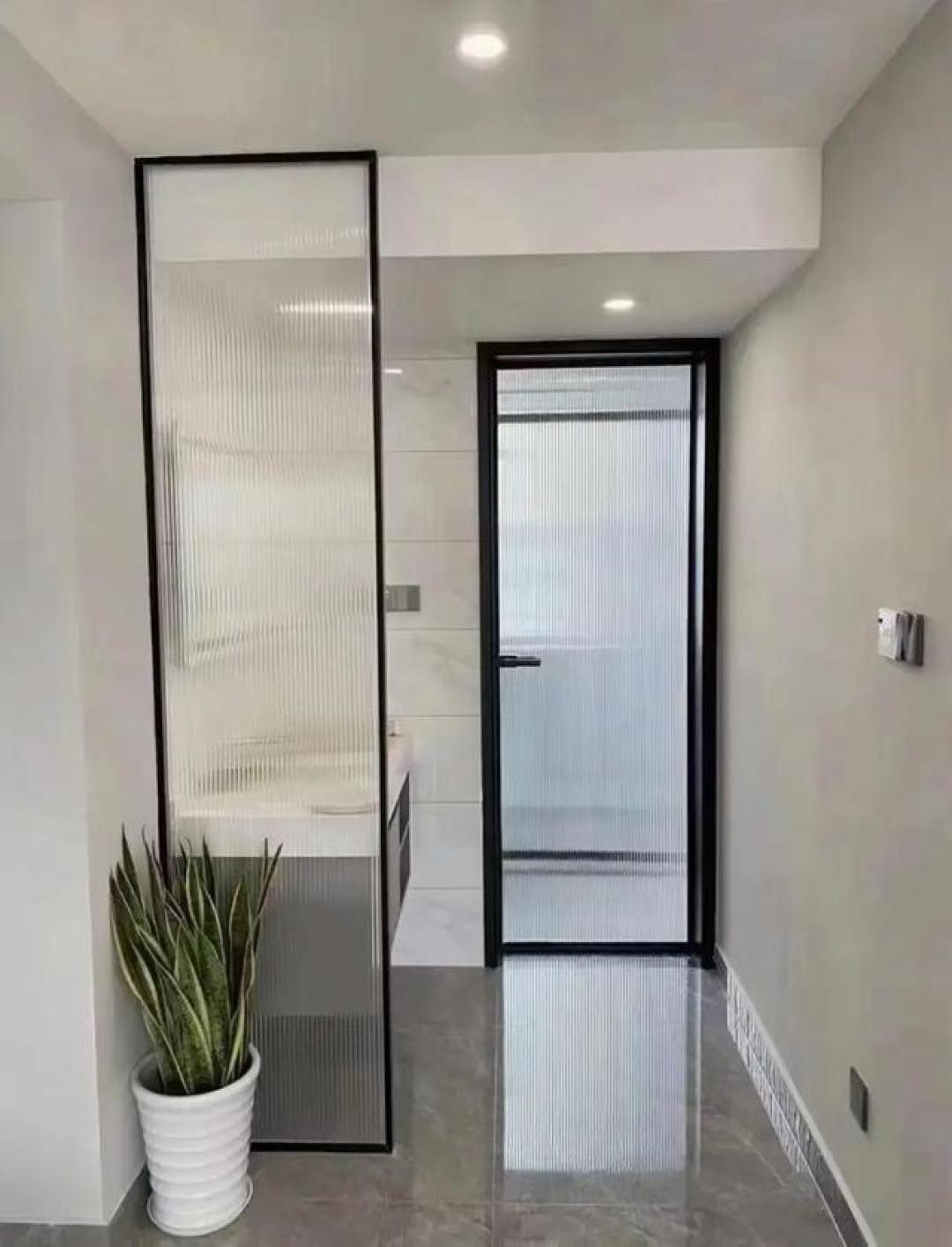 卫生间不用时，门开还是关？90% 的人做错了！难怪潮湿异味重