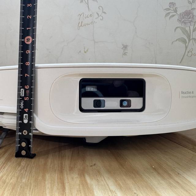 能劝一个是一个，这样的扫地机器人可别再买了！