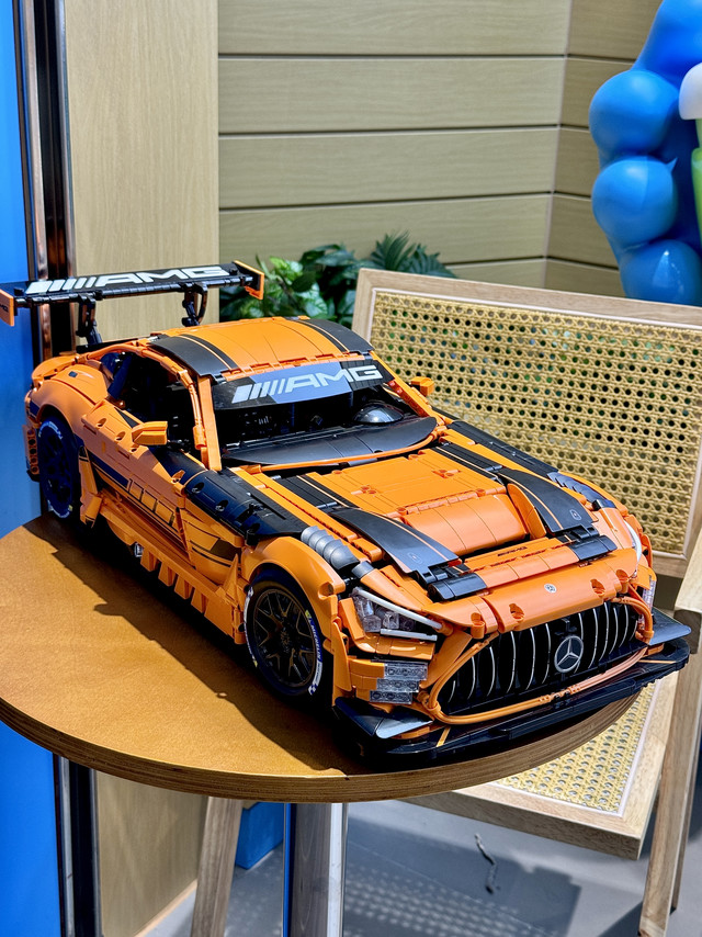 发点AMG GT3  随机帅倒一个路人😎