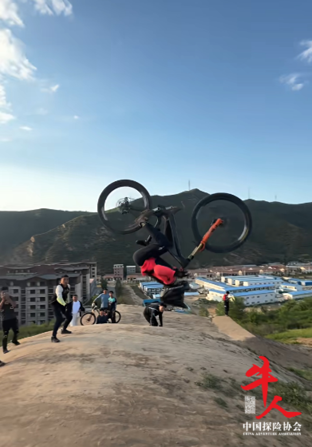 牛人 | 房宇泽:12岁少年的山地速降冠军之路