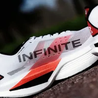 鸿星尔克芷境3代能否挑战国际大牌？800+用户真实观点大PK