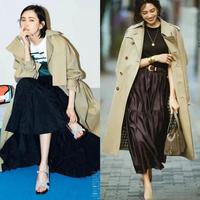 风衣+长裙，时髦又气质，春天这样穿太美了